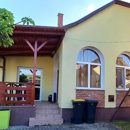 IldiMagdi Apartman Hajdúszoboszló Esterno foto